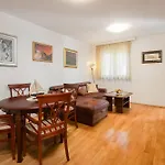 Apartment Sunny
