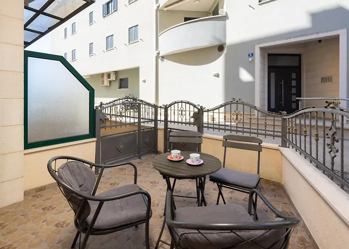 Sunny Apartamento Makarska