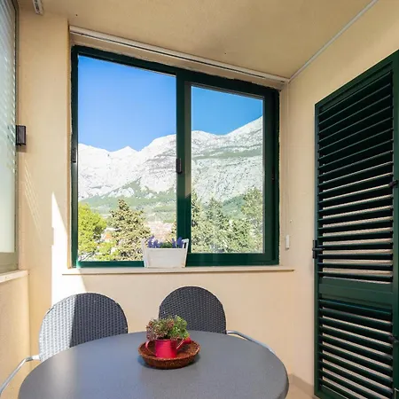 Sunny Apartment Makarska